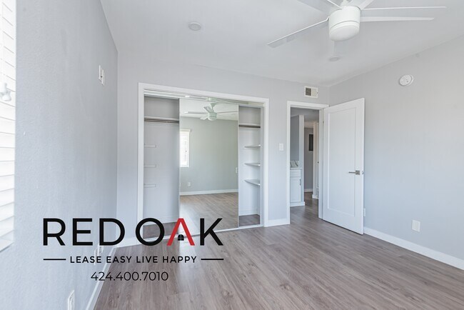 Foto del edificio - ~2 Weeks FREE~ Hi Tech Three Bedroom with ...