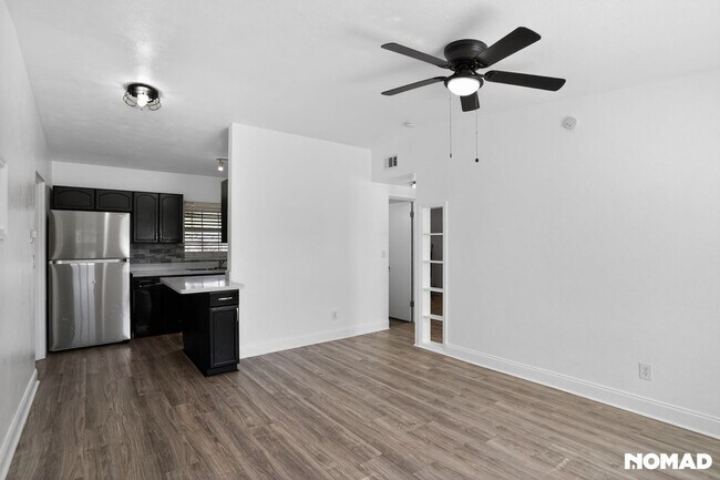 Foto del edificio - 441 E 5th St