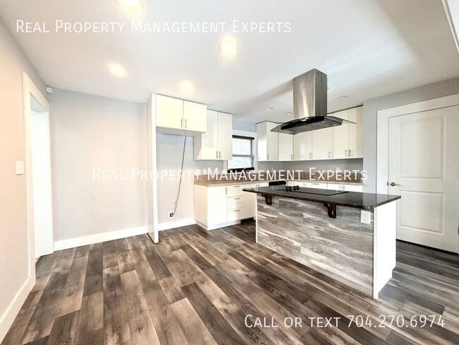 Foto del edificio - 3819 Langley Rd