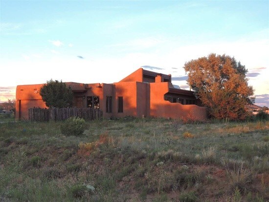 Primary Photo - 11 Valencia Loop