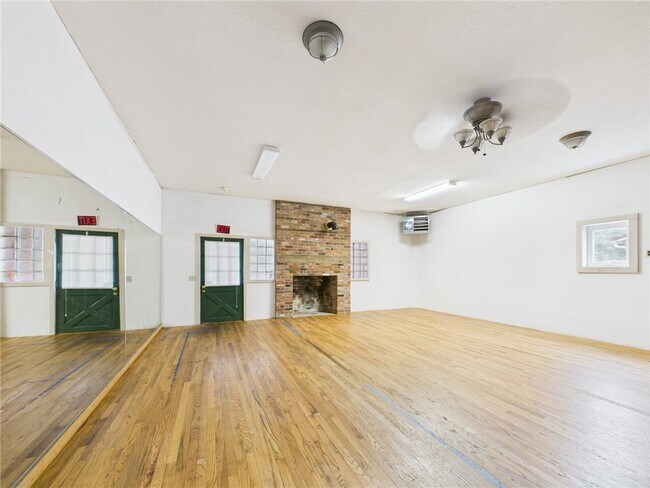 Foto del edificio - 40 E Genesee St