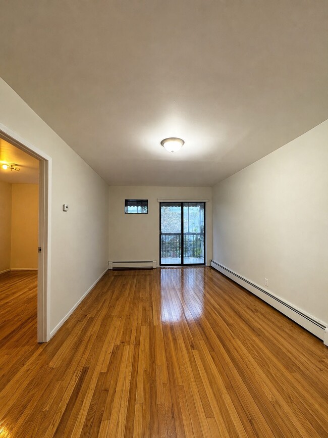 Building Photo - 3223 105th St