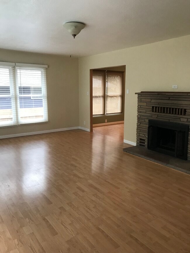 Front room with fireplace - 1259 N 14th St