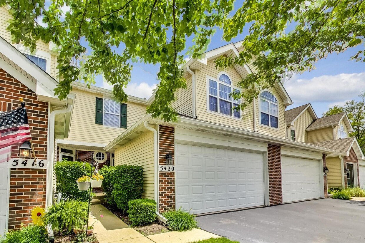 Primary Photo - 5420 Mayflower Ct