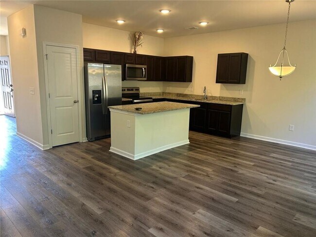 Building Photo - 6513 Mountain Home Way