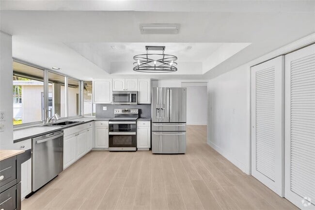 Building Photo - 9121 SW 54th Pl