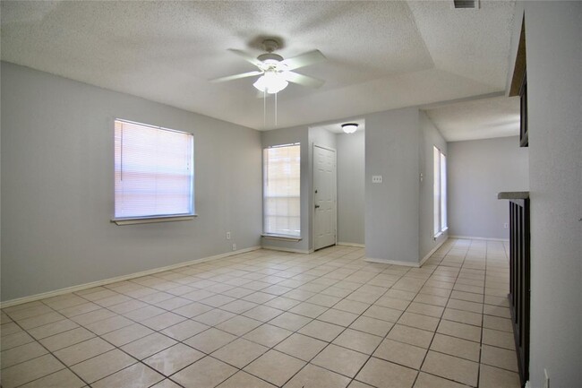 Foto del edificio - 319 Spring Branch Ln