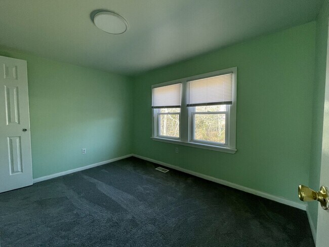 Foto del edificio - 2 bedroom 1 bath single-family home (avail...