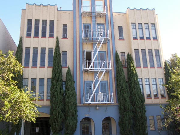 Building Photo - 1926 6th Ave