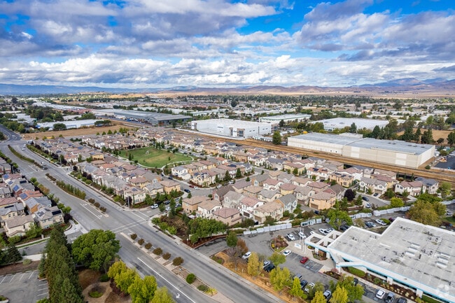 Aerial Photo - Omni at Vineyard Crossing