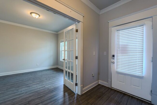 Building Photo - 1670 Branthaven Ln