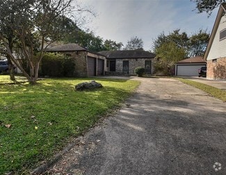 Building Photo - 234 Wickhamford Way