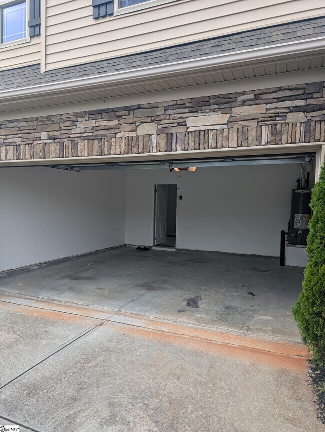 Foto del edificio - 212 Werninger Ct