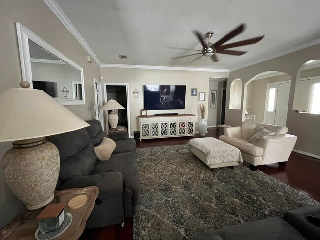 Foto del edificio - 1098 Forest Lake Terrace