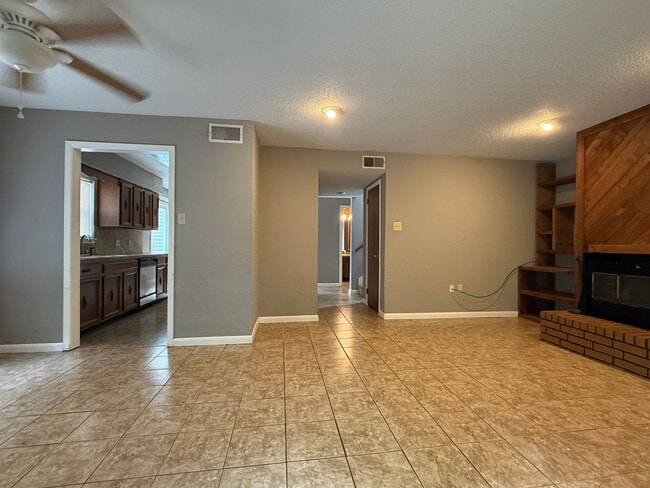 Building Photo - 113 Highland Point Cove