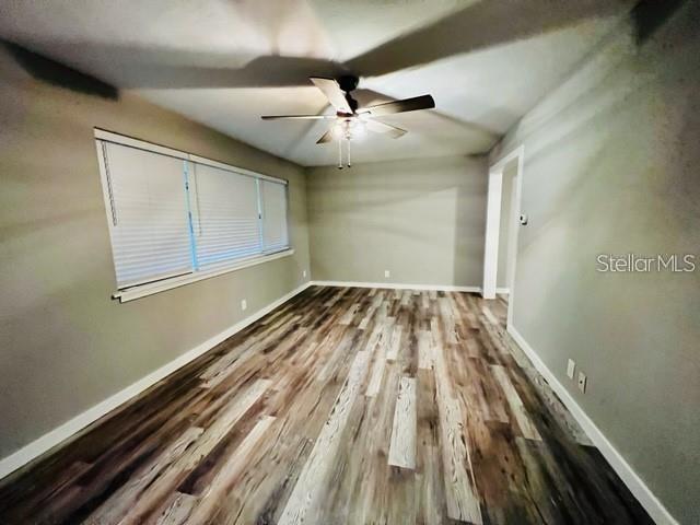 Foto del edificio - 2711 Dach Ave