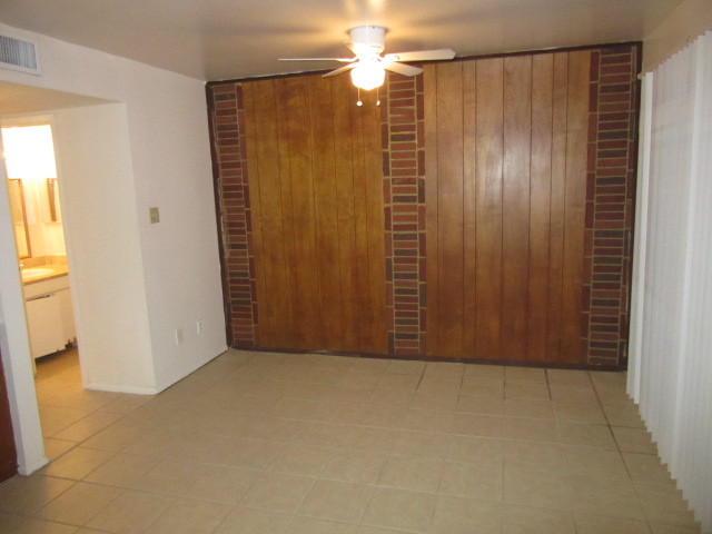 Foto del edificio - 2 bedroom 2 story Townhouse