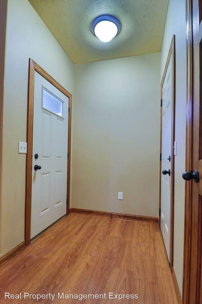 Building Photo - 3 br, 2.5 bath House - 4319 W Shipton Street