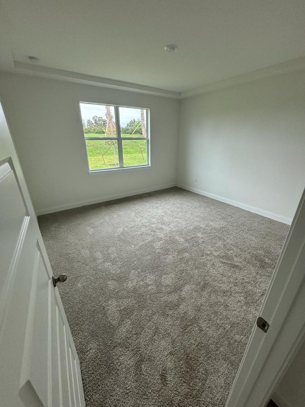 Foto del edificio - 8666 Dahlia Cir