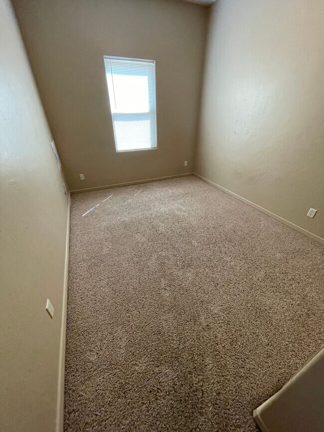 Foto del edificio - Charming 3 Bedroom, 2 Bath, 2 Car Garage Home - Available Now!