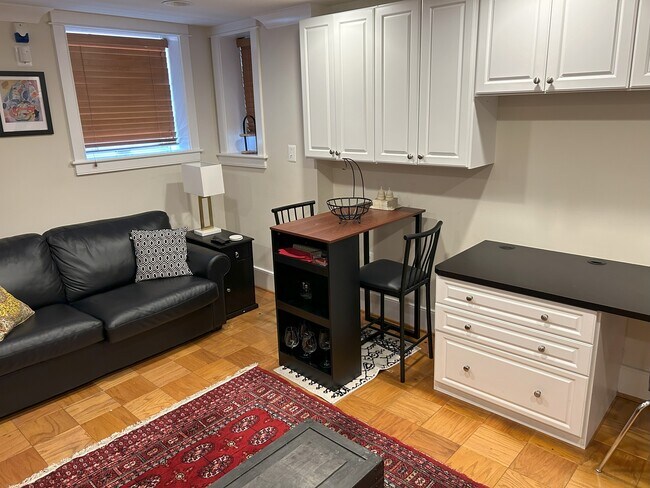Foto del edificio - 703 6th St NW