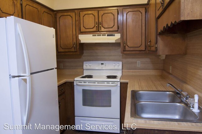 Building Photo - 715A McLarty Rd