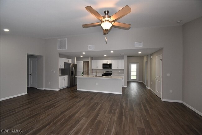 Foto del edificio - 3837 N Salford Blvd