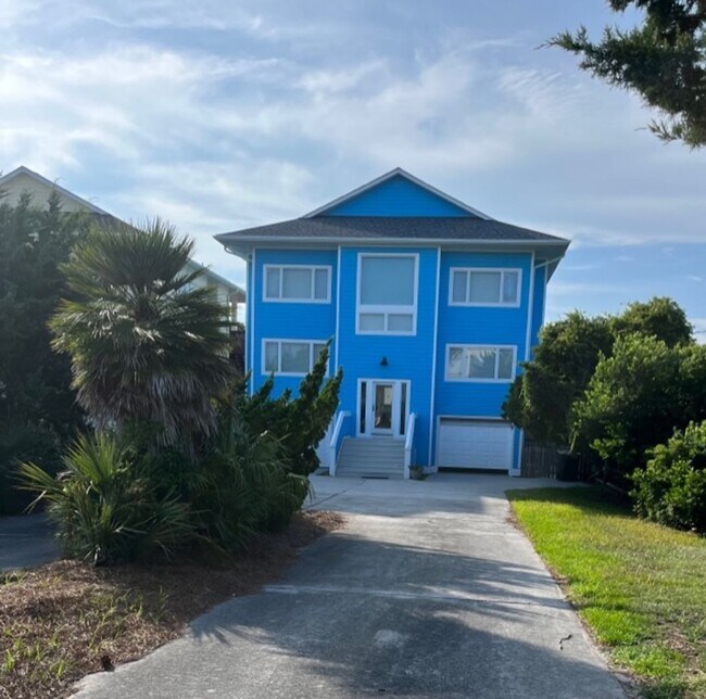 Building Photo - Furnished Home ON Topsail Island! Gorgeous...