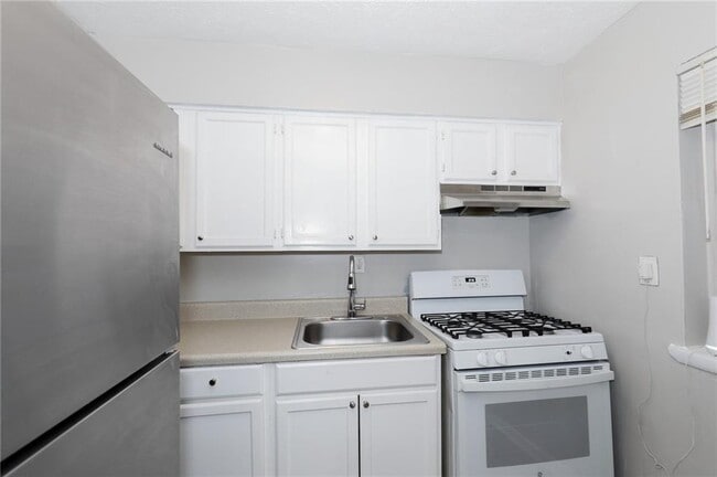Building Photo - 2829 Belvedere Ln