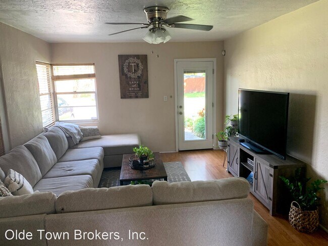 Building Photo - 2 br, 1 bath House - 728 Bryn Mawr