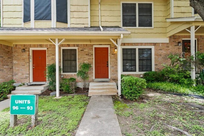 Building Photo - 11901 Swearingen Dr