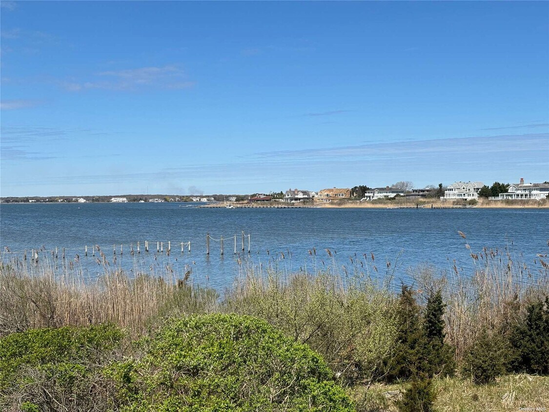 Primary Photo - 260 Dune Rd