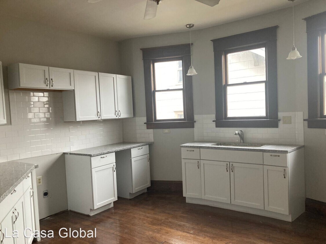 4 br, 2 bath House 2210 Duncan St House Rental in Saint Joseph, MO