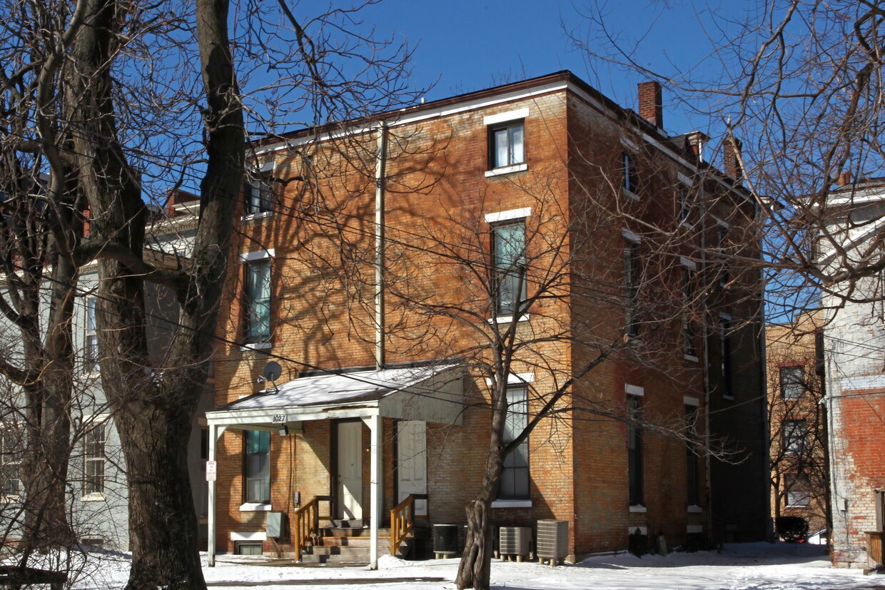 Building Photo - 1027 S 4th St