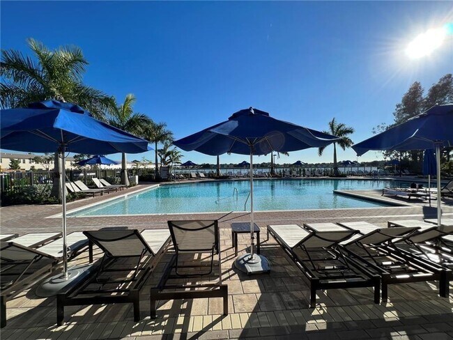 Foto del edificio - 315 NE 208th Terrace