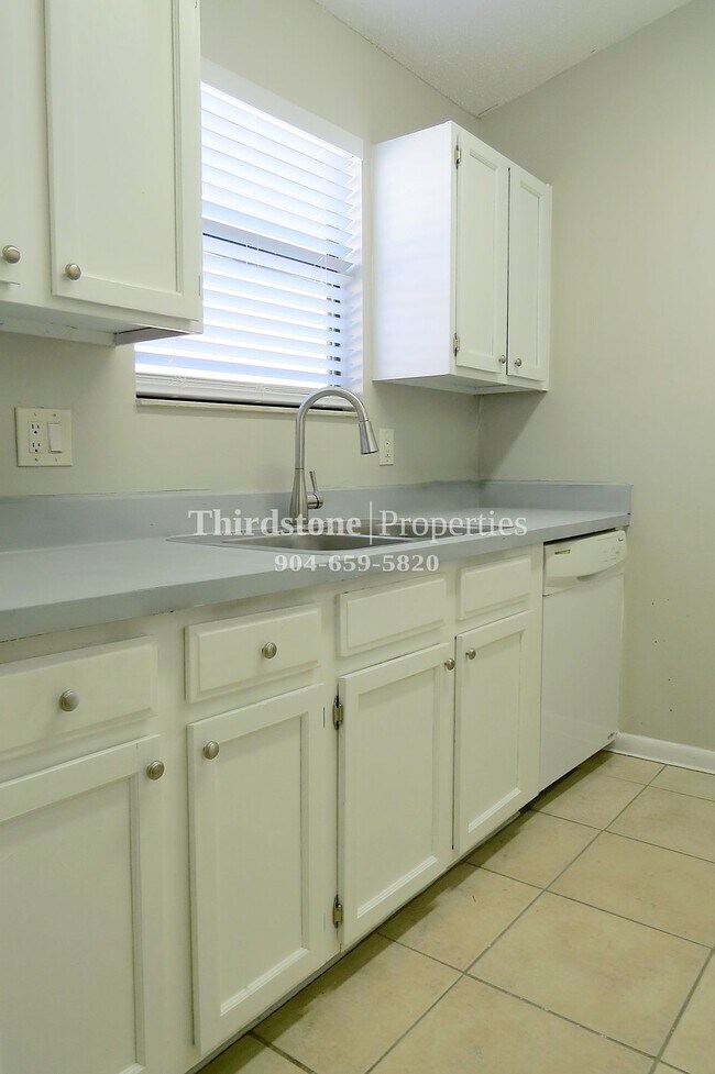 Foto del edificio - 1324 Jefferson Ave