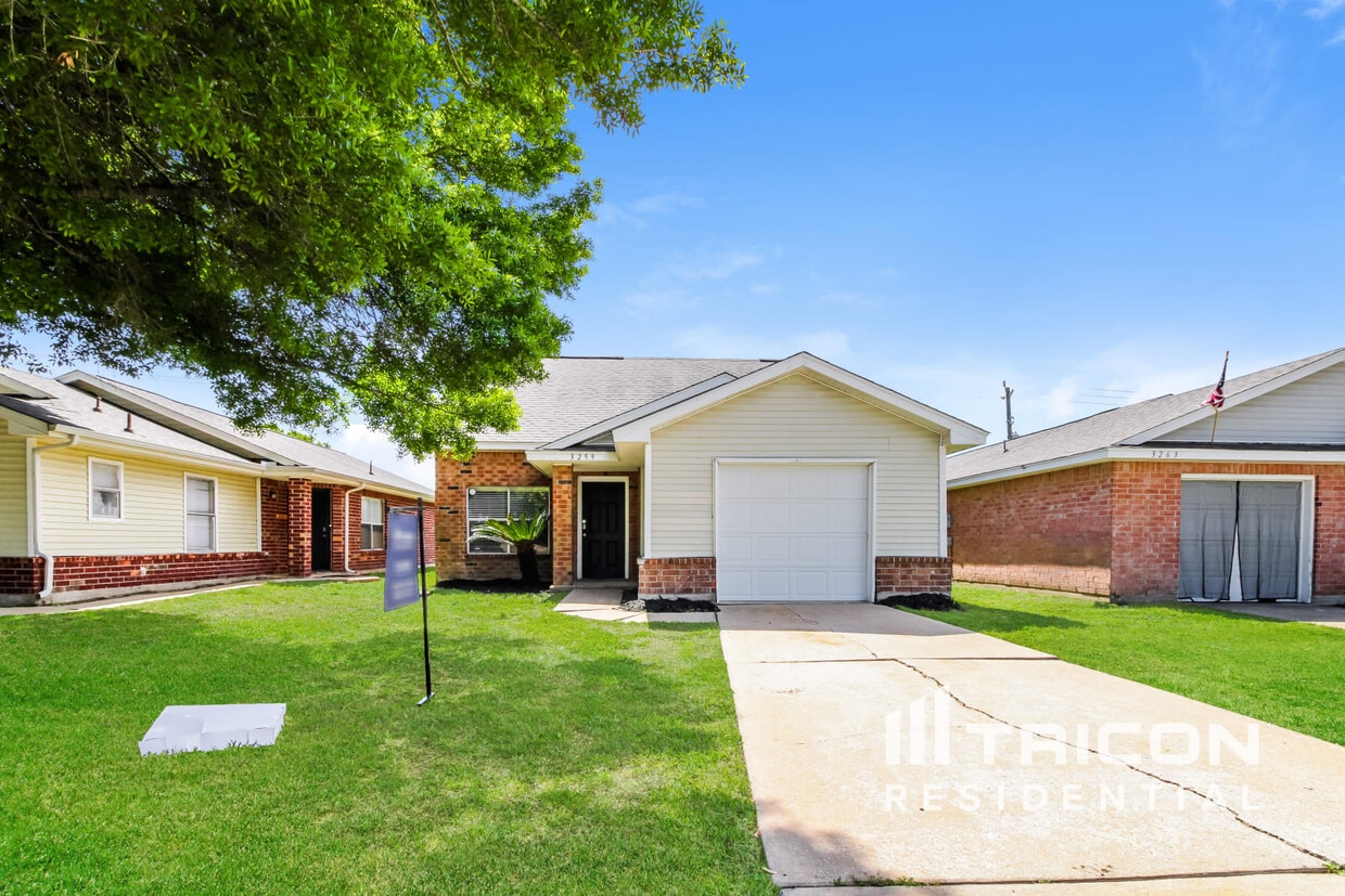 Foto principal - 3259 Jorns St