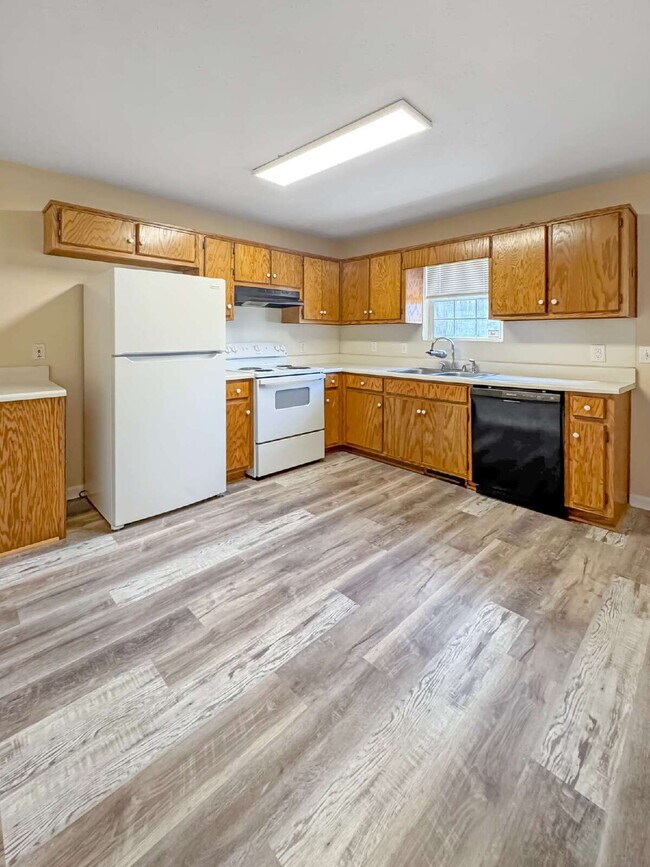 Foto del edificio - Duplex in Flowery Branch Available Immediately