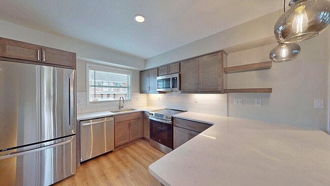 Interior Photo - Idyllbrook Village
