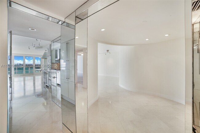 Foto del edificio - 2100 S Ocean Dr