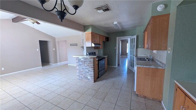 Building Photo - 9550 Waxwing St