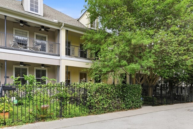 Foto del edificio - 4424 Blossom St