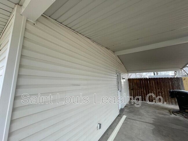 Building Photo - 1630 Kay Dr