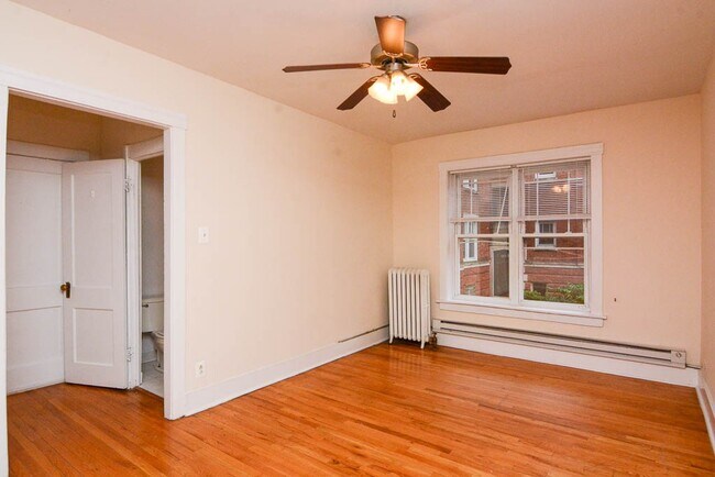 Foto del edificio - 938 W Cornelia Ave