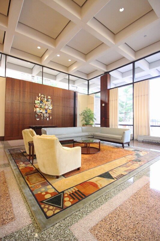 Foto del edificio - 3701 S George Mason Dr