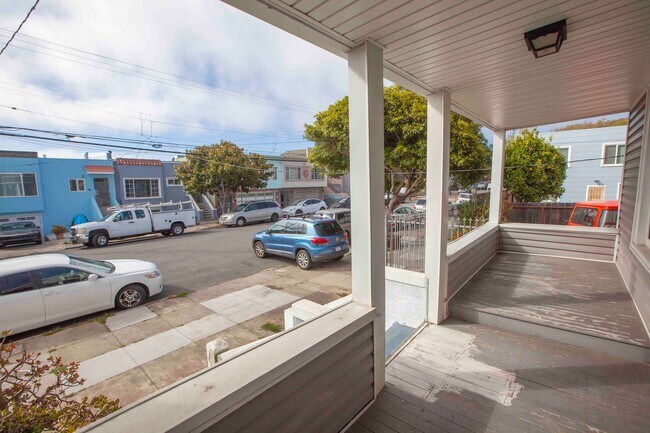 Foto del edificio - Renovated SingleFamily House, 4BR1.5BA, Ne...