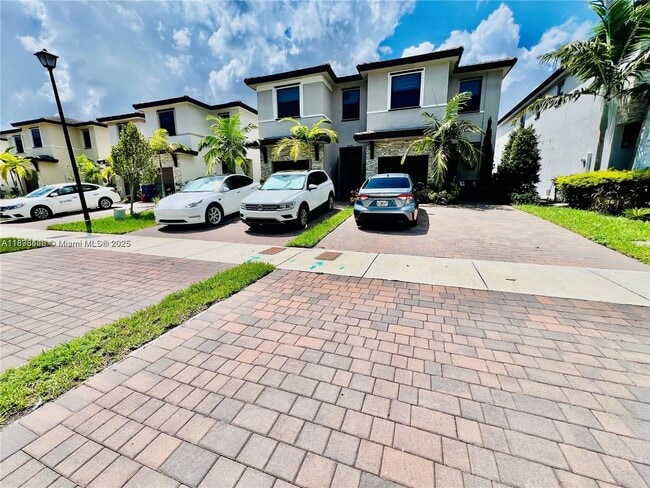 Building Photo - 25532 SW 108th Ave
