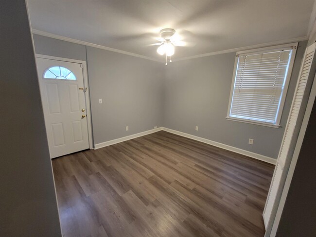 Building Photo - 1235 Vinton Ave