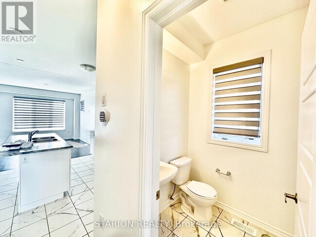 Photo du bâtiment - 50 Lise Ln