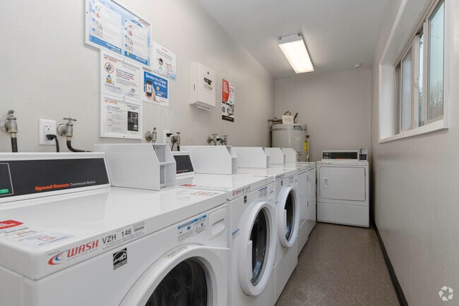 Laundry Room - #119 LAURELWOOD ESTATES